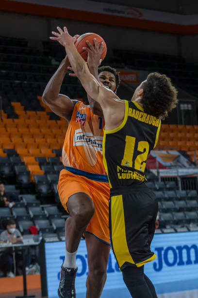 以及德罗赞 以及德罗赞